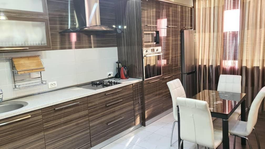 Apartment Studio With Good View Biszkek Zewnętrze zdjęcie